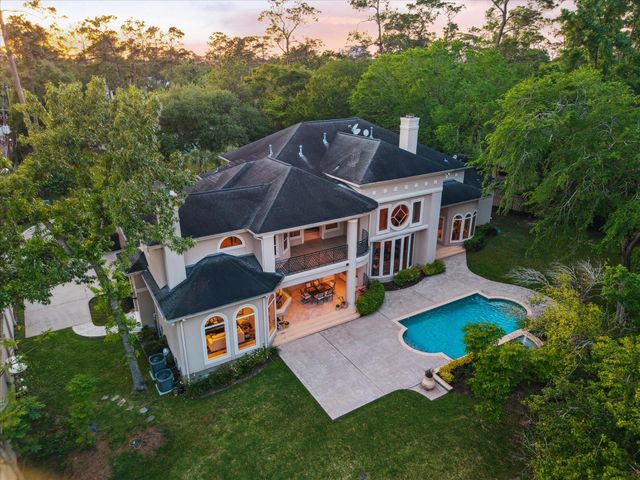 608 Little John Lane, Houston, TX 77024