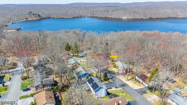 9 Hilary Ct, Vernon Twp., NJ 07460