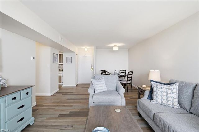 3288 Page Ave Apt 1013, Virginia Beach, VA 23451
