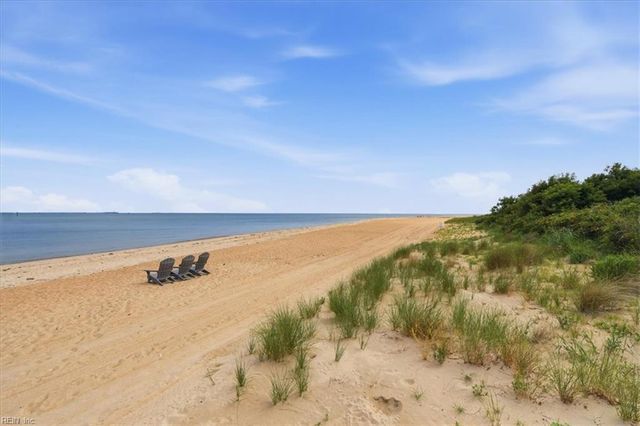 3288 Page Ave Apt 1013, Virginia Beach, VA 23451