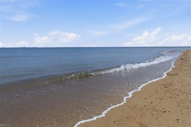 3288 Page Ave Apt 1013, Virginia Beach, VA 23451