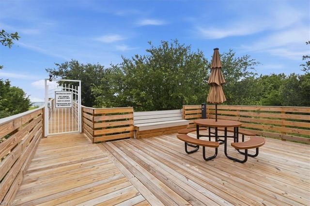 3288 Page Ave Apt 1013, Virginia Beach, VA 23451