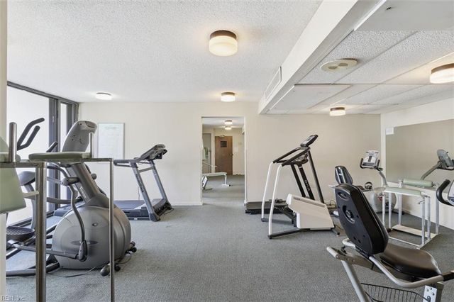 3288 Page Ave Apt 1013, Virginia Beach, VA 23451