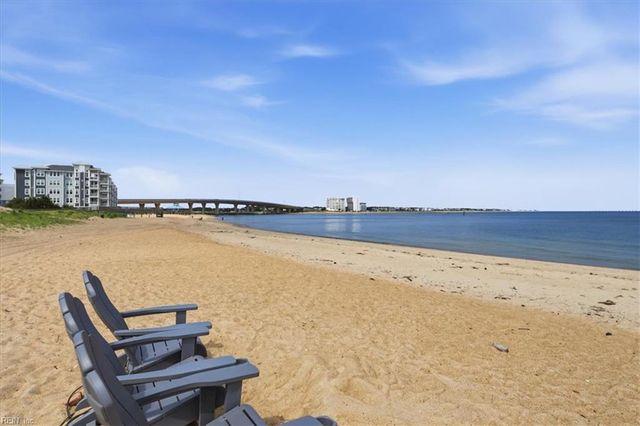 3288 Page Ave Apt 1013, Virginia Beach, VA 23451