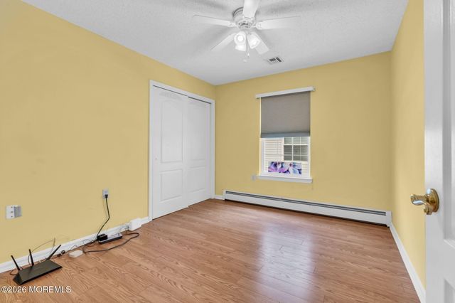 12 Blackpool Way, Toms River, NJ 08757