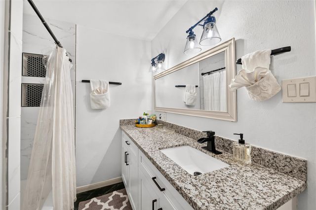444 E Fair Harbor Lane, Houston, TX 77079