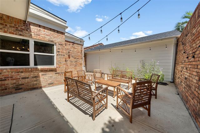 444 E Fair Harbor Lane, Houston, TX 77079