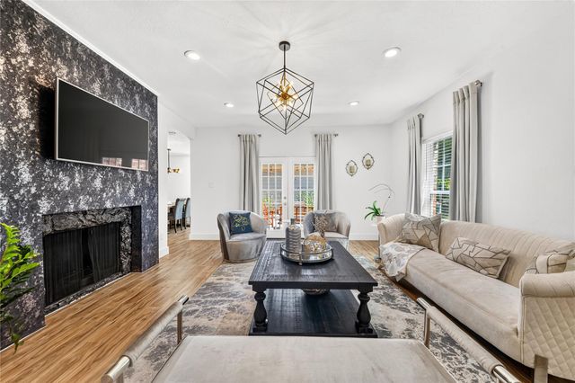 444 E Fair Harbor Lane, Houston, TX 77079