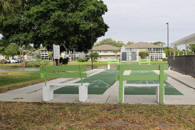 30 Lake Vista Trl Apt 205, Port St Lucie, FL 34952