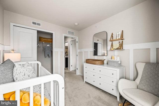 35 E FRONT ST, Bridgeport, PA 19405