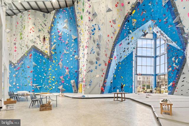 35 E FRONT ST, Bridgeport, PA 19405