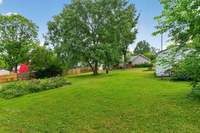4455 S Ridgecrest Drive, Springfield, MO 65810