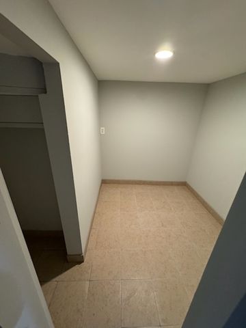 4426 S Talman Avenue Garden, Chicago, IL 60632