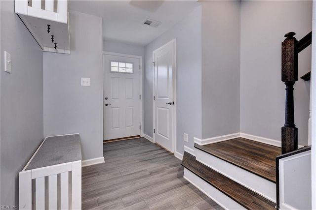 327 Clements Mill TRCE, Williamsburg, VA 23185