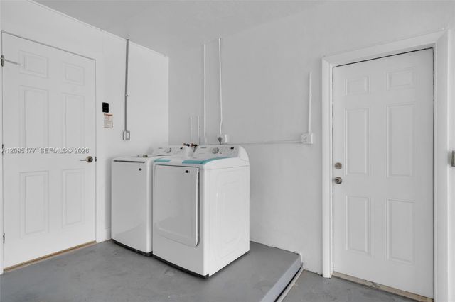 3920 Hayes Street, Hollywood, FL 33021