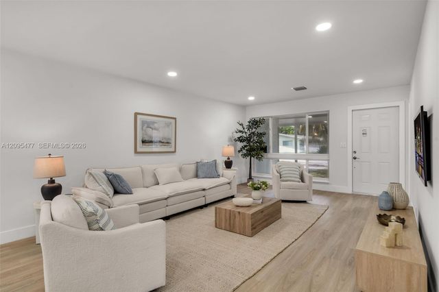 3920 Hayes Street, Hollywood, FL 33021