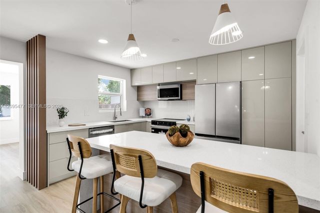 3920 Hayes Street, Hollywood, FL 33021