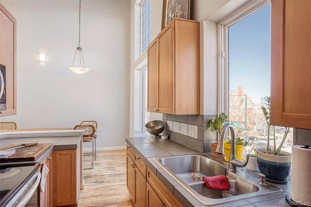 790 N Clarkson Street 202, Denver, CO 80218