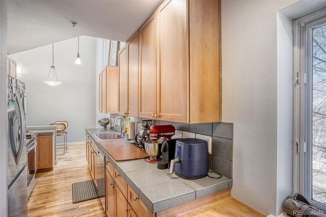 790 N Clarkson Street 202, Denver, CO 80218