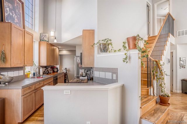 790 N Clarkson Street 202, Denver, CO 80218