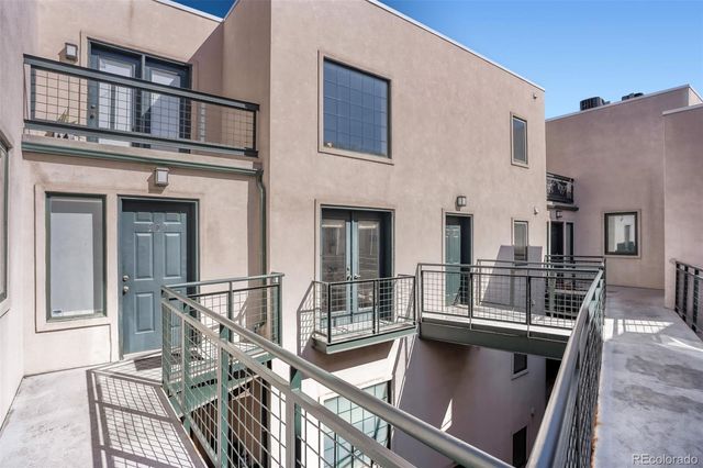 790 N Clarkson Street 202, Denver, CO 80218