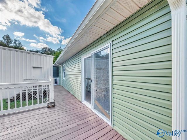 1046 Susan Drive, Fort Payne, AL 35967