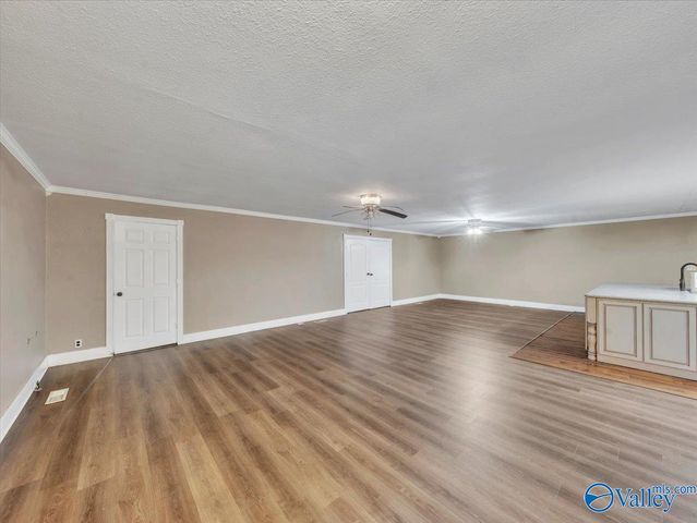 1046 Susan Drive, Fort Payne, AL 35967