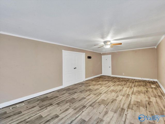 1046 Susan Drive, Fort Payne, AL 35967