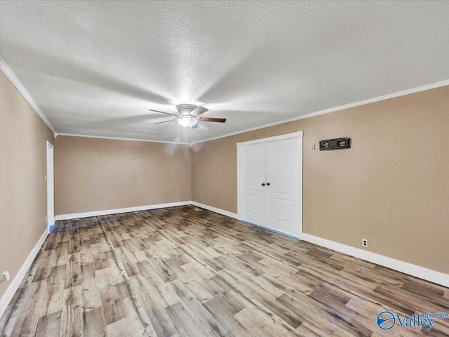 1046 Susan Drive, Fort Payne, AL 35967