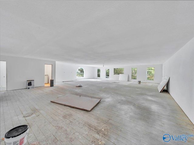 1046 Susan Drive, Fort Payne, AL 35967