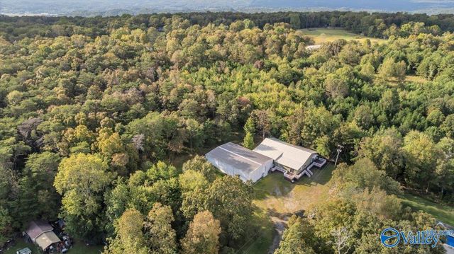 1046 Susan Drive, Fort Payne, AL 35967