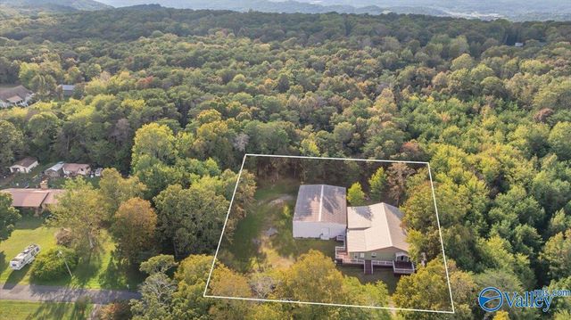 1046 Susan Drive, Fort Payne, AL 35967