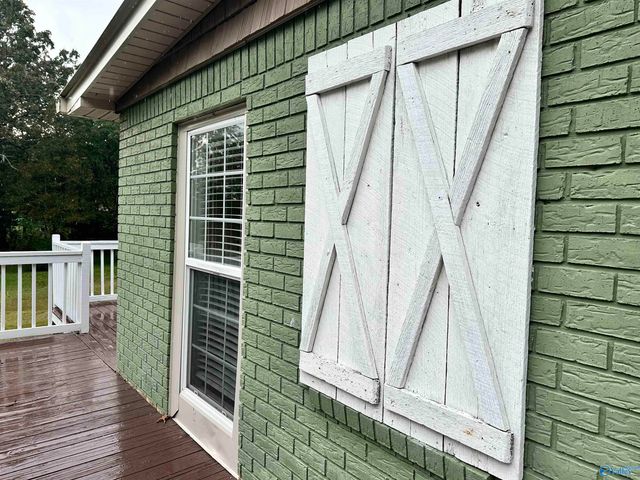 1046 Susan Drive, Fort Payne, AL 35967