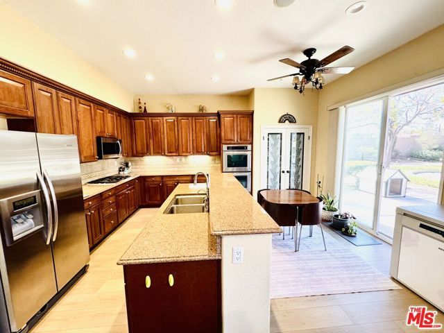 8150 Julie Court, Hesperia, CA 92345