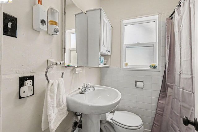 1288 107th, Oakland, CA 94603
