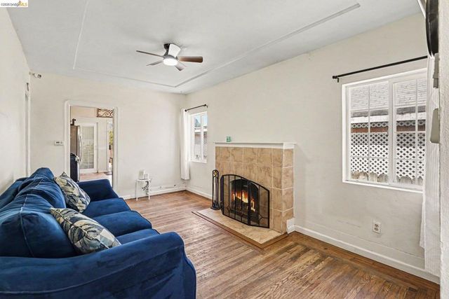 1288 107th, Oakland, CA 94603