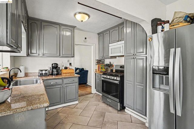 1288 107th, Oakland, CA 94603