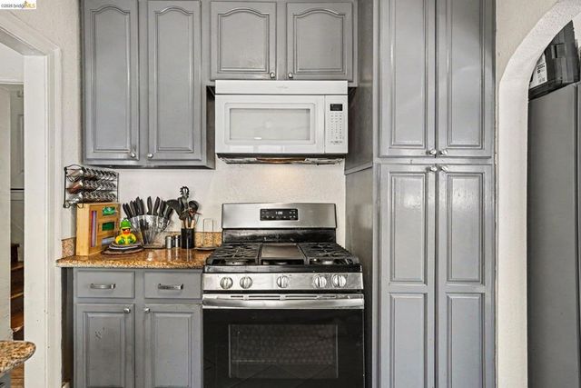 1288 107th, Oakland, CA 94603
