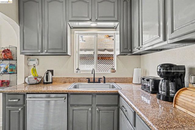 1288 107th, Oakland, CA 94603