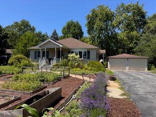 1038 N Old State Rd 49, Chesterton, IN 46304