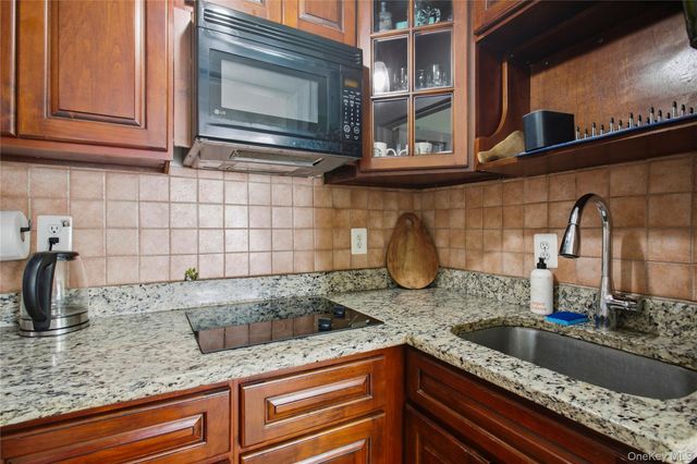151 Centre 6F, New Rochelle, NY 10805