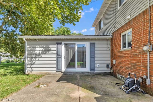 208 Georgia Avenue, Elyria, OH 44035