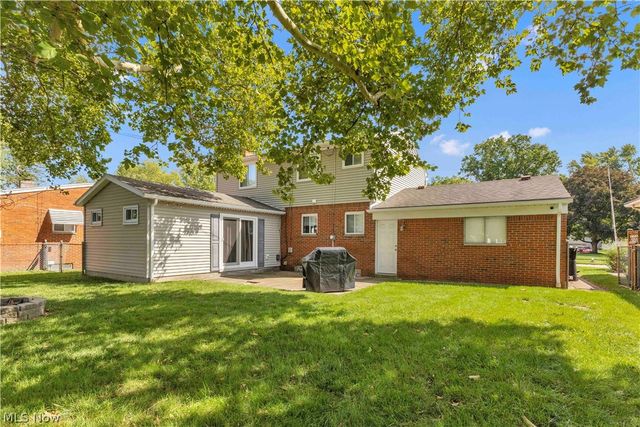208 Georgia Avenue, Elyria, OH 44035
