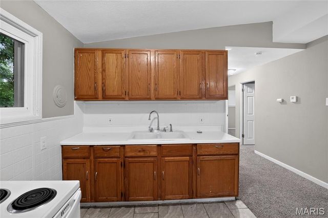 6619 Graybirch Drive, St Louis, MO 63134