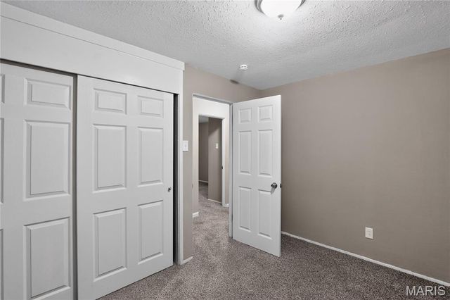 6619 Graybirch Drive, St Louis, MO 63134