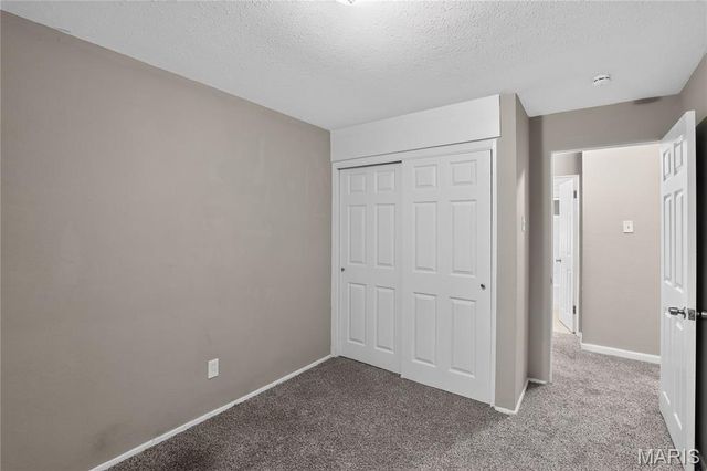 6619 Graybirch Drive, St Louis, MO 63134