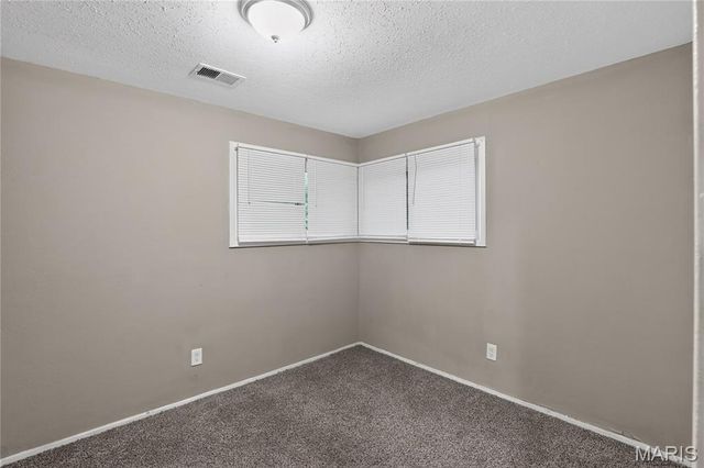 6619 Graybirch Drive, St Louis, MO 63134