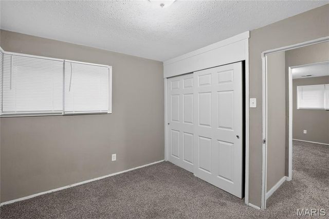 6619 Graybirch Drive, St Louis, MO 63134