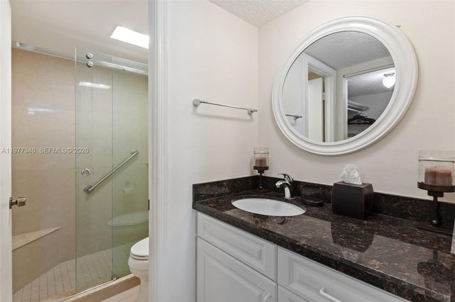 9480 Poinciana Pl 407, Davie, FL 33324