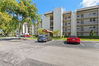9480 Poinciana Pl 407, Davie, FL 33324